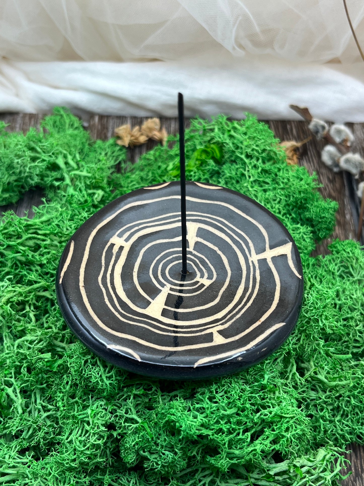 "Wood" incense holder